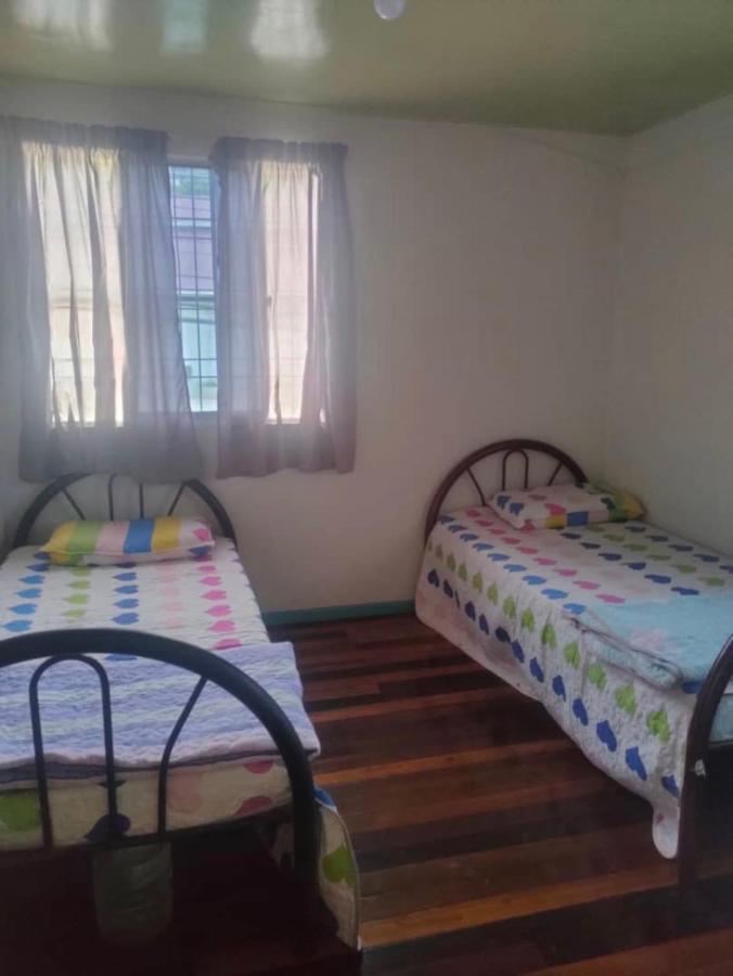 Mak Homestay Upstairs With 5 Bedrooms Kampong Kundassan Exteriör bild